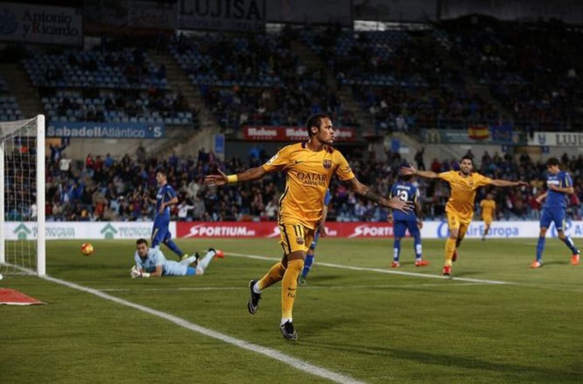 Barcelona y Real Madrid dominan la liga española