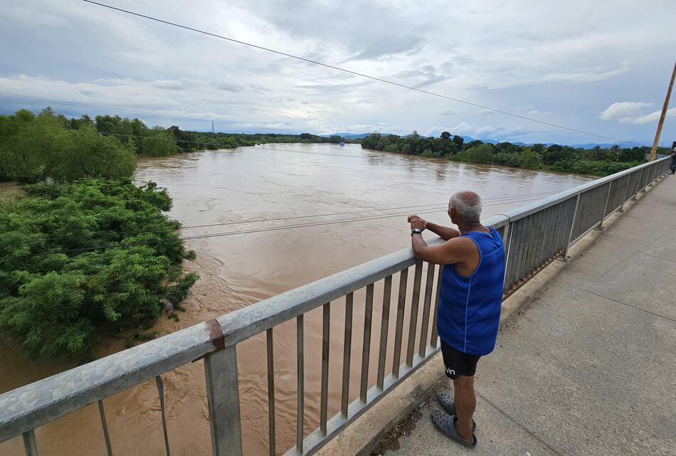 Lluvias por la tormenta Sara causan daños en más de 90 casas en El Salvador