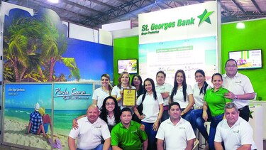 Mejor exposición de servicios en la Feria de David