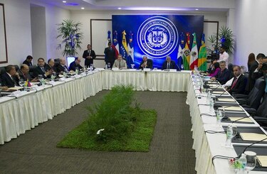 Delegaciones de Venezuela retoman el diálogo en Dominicana