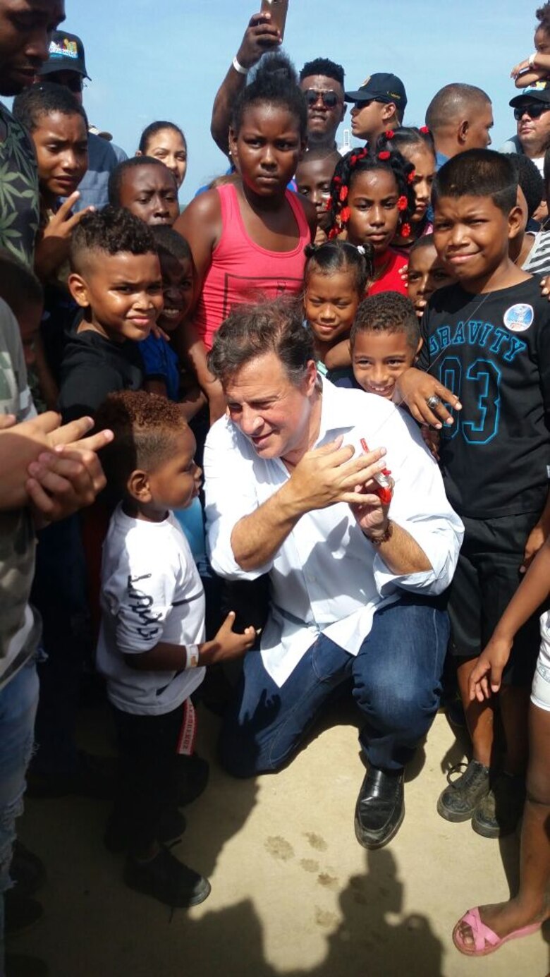 'Vamos a gozar esta fiesta en Colón y que la gente done al Teletón', Varela