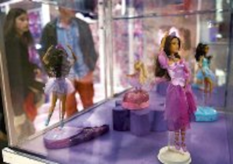 Acciones de Mattel suben 3% tras repunte de ventas