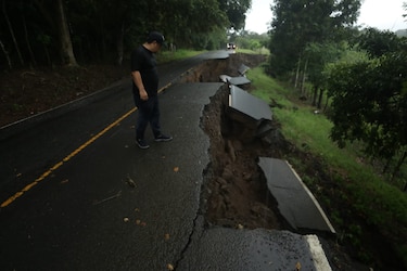Entre galeras, cartones y carpas: la tragedia se prolonga en Isla Cañas, Búcaro y Tonosí
