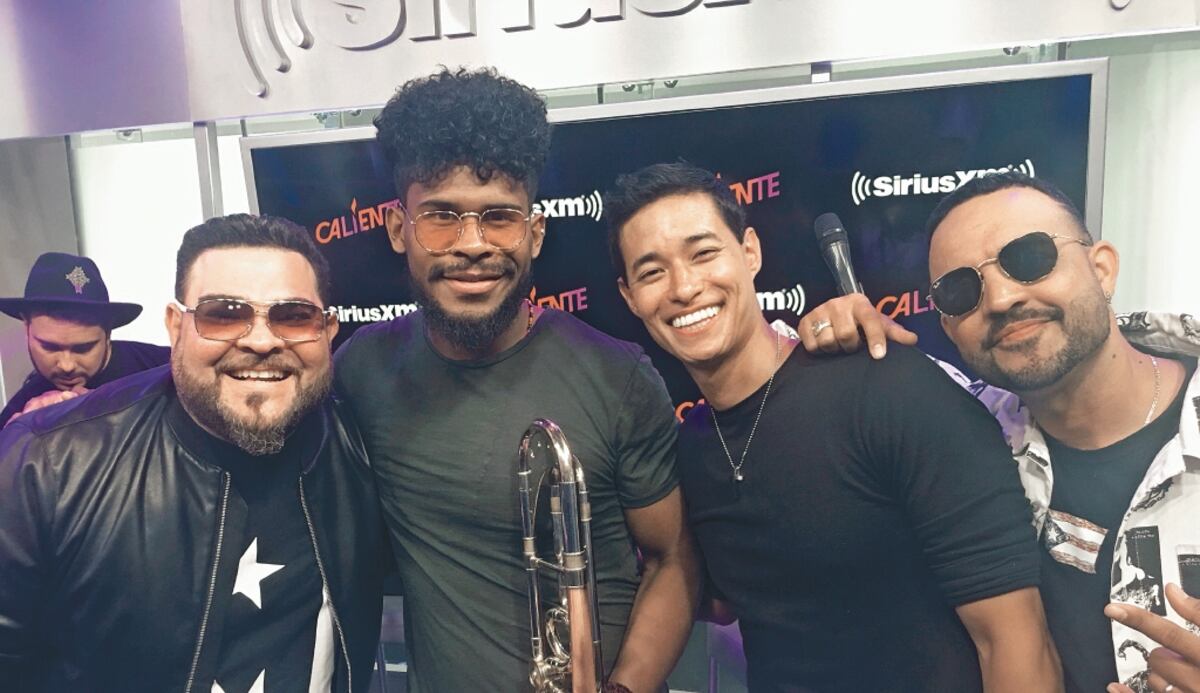 Xito Lovell (segundo a la izquierda) trabajó para muchos artistas en Nueva York. Entre ellos, el grupo de salsa ‘Son by Four’ conocido por éxitos como el de ‘A Puro Dolor’. Cortesía
