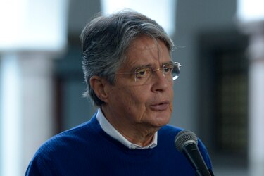 Presidente de Ecuador pide a la Contraloría que examine su patrimonio