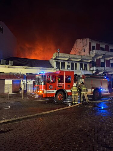 Cuatro caserones afectados y unas 50 personas damnificadas, tras nuevo incendio en Casco Antiguo