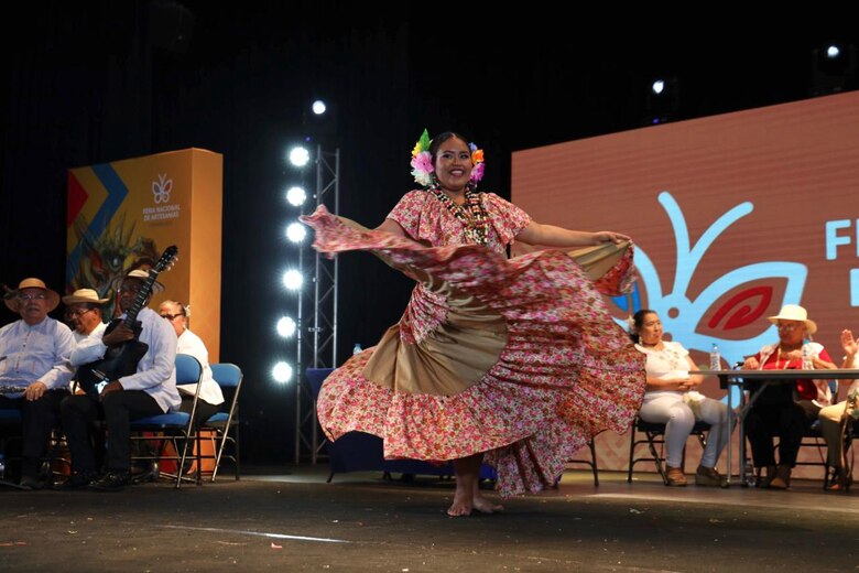 Artesanos panameños brillan en la Feria Nacional de Artesanías 2025