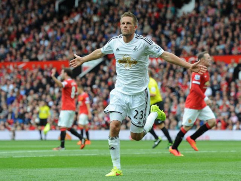 Swansea doblega al Manchester United en inicio de la liga Premier