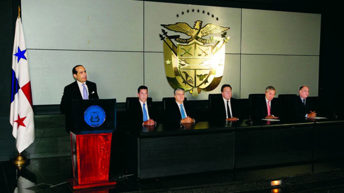 El embajador de Panamá en Italia, Fernando Berguido, explicó el alcance del acuerdo pactado con el conglomerado Finmeccanica.