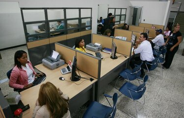 Gobierno ordena cerrar oficinas públicas a partir del mediodía del Jueves Santo