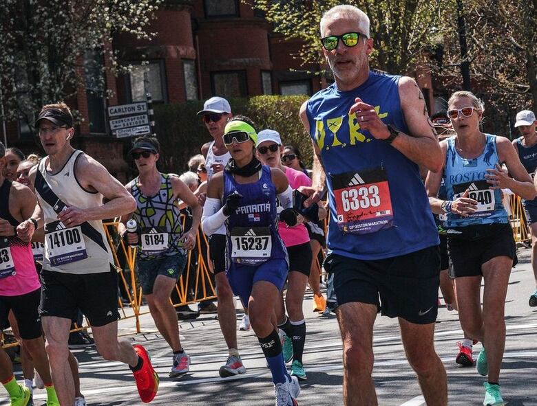 Diana Rodríguez y César Barrios viven la magia de la Maratón de Boston