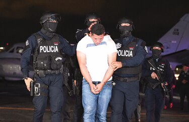 Designan nueva ministra de Gobierno, tras fuga de asesino