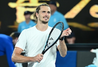 Zverev frena a Tien en cuatro sets y avanza a semifinales