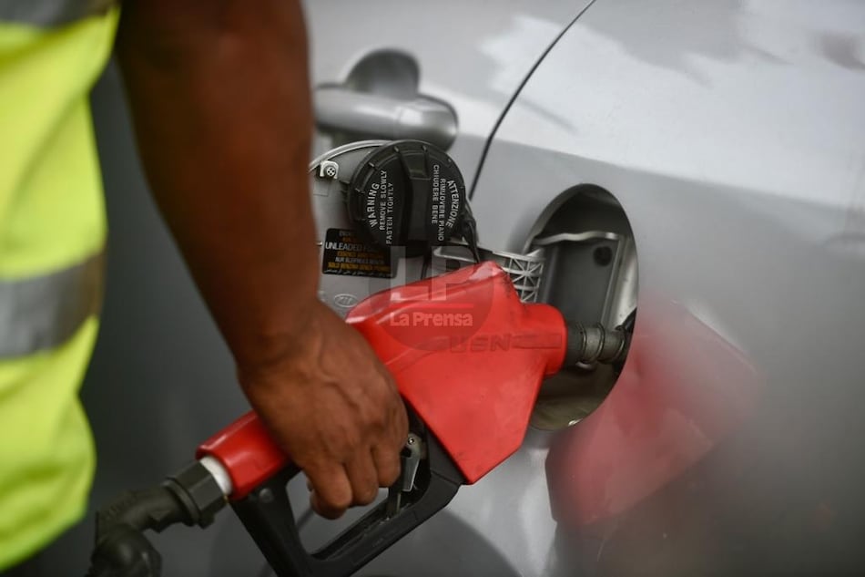 Los combustibles bajarán de precio a partir de este viernes
