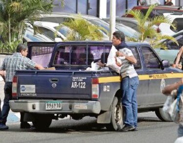 El MEF reparte más de 3 mil bolsas de comida a funcionarios