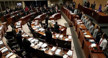 Ministro de Seguridad y director de la Policía comparecen ante la Asamblea