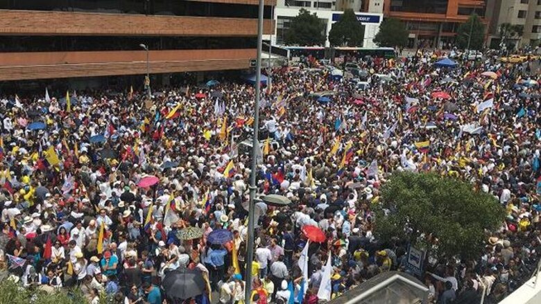 Impaciencia en Ecuador por la demora en los resultados de las elecciones