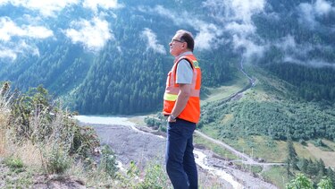 Cómo el derretimiento de los glaciares amenaza la idílica vida en los Alpes que define a Suiza
