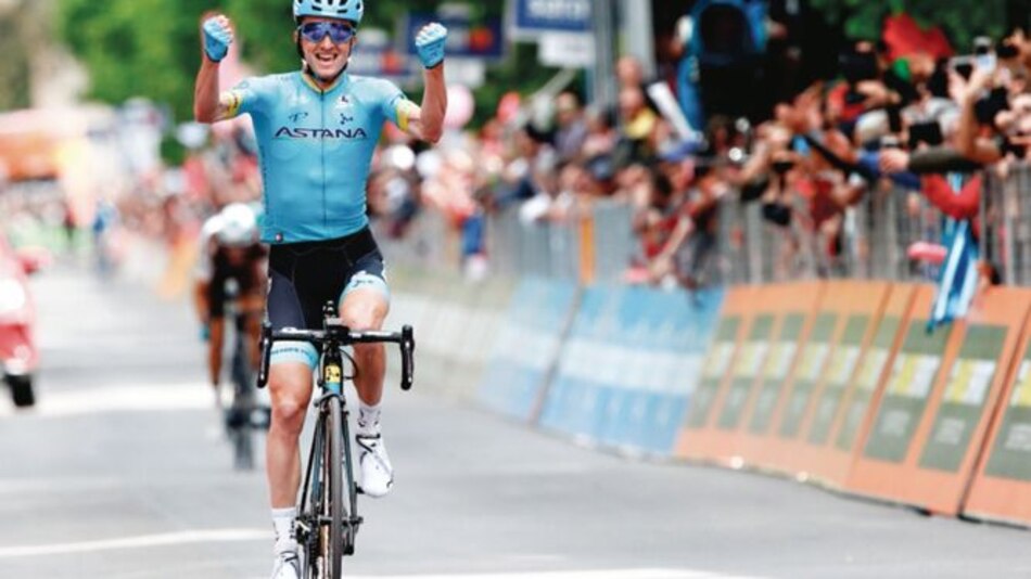 Pello Bilbao gana la séptima etapa del Giro, Gaviria abandona