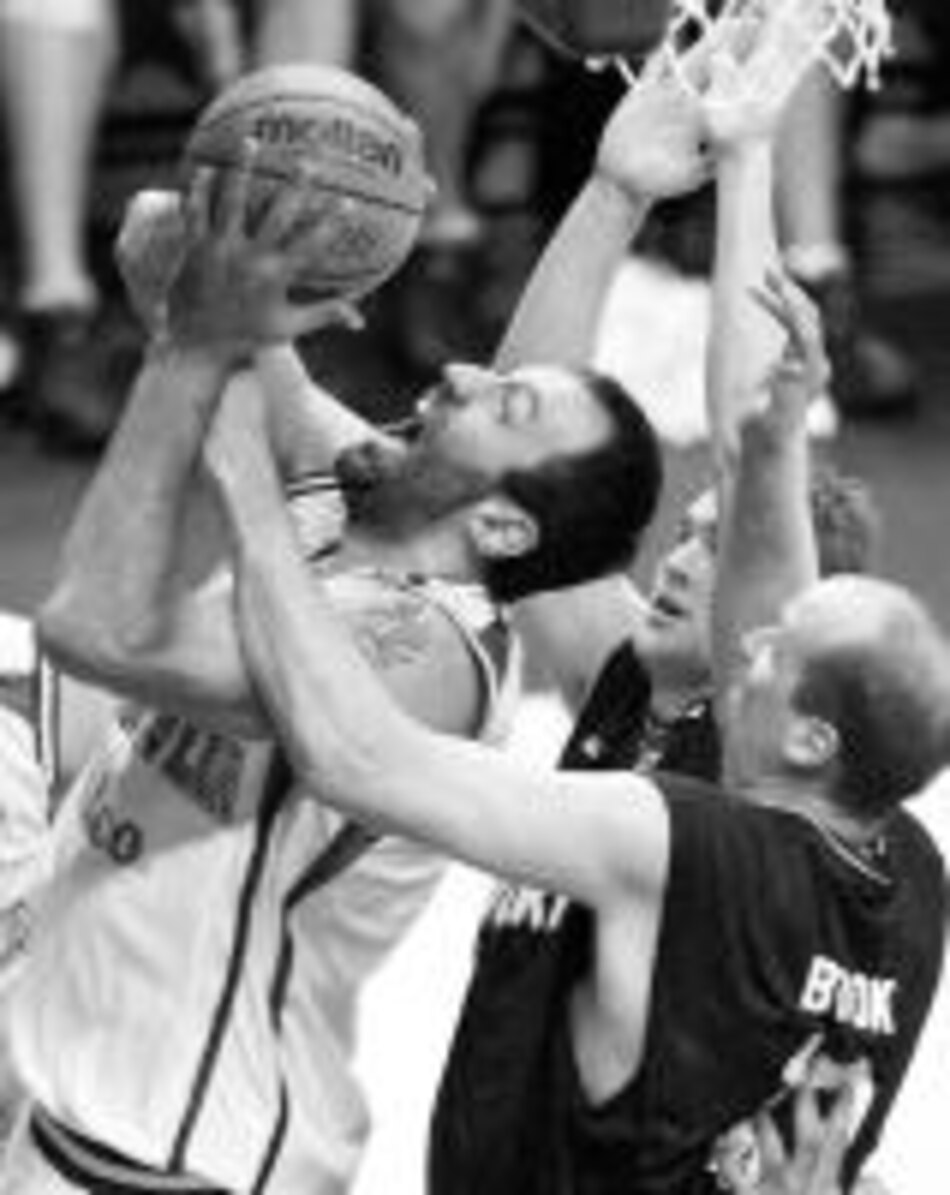 Yugoslavia defiende su cetro