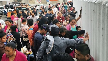 En busca de asilo, abarrotan frontera con Estados Unidos
