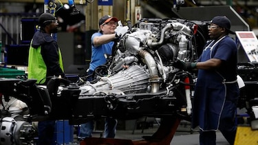 Empleados de General Motors llaman a la huelga en Estados Unidos