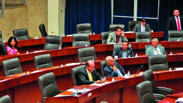 Asamblea Nacional pasa leyes a tambor batiente
