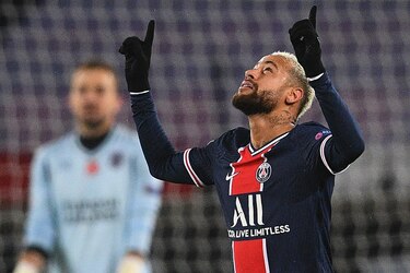 PSG golea a Basaksehir y pasa como primero de grupo en la Liga de Campeones