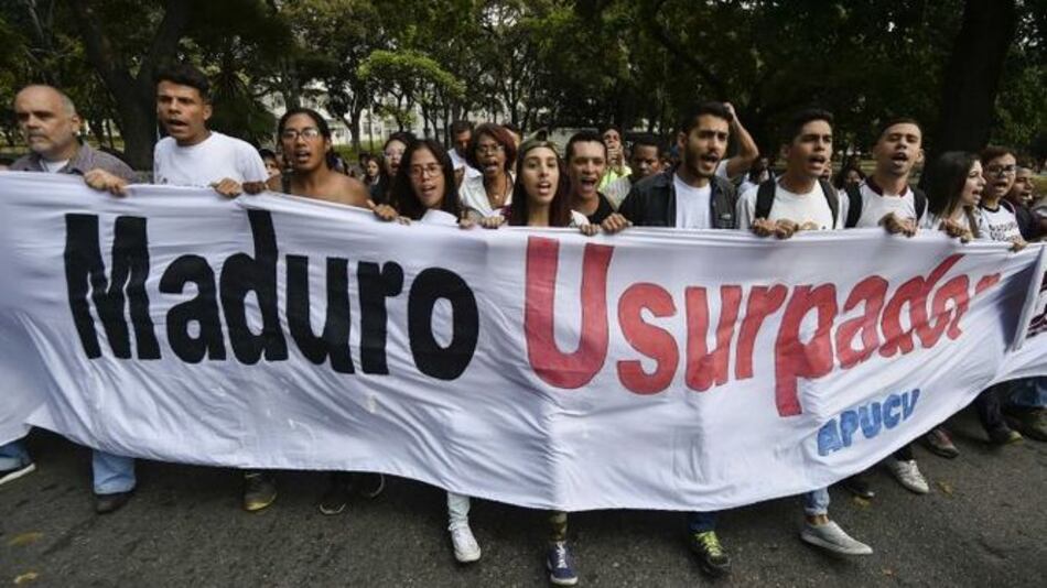 Eurocámara reconoce a Juan Guaidó como presidente encargado de Venezuela