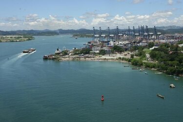 Entregan orden de proceder para tercer puente sobre el Canal