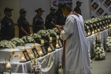 Entregan 21 restos de desaparecidos en conflicto en Colombia