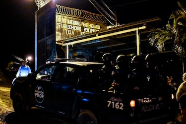 Al menos 18 muertos y 16 heridos en enfrentamiento en cárcel de Honduras