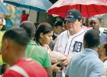 Cuestionan a Moncada por irregularidades en reparto