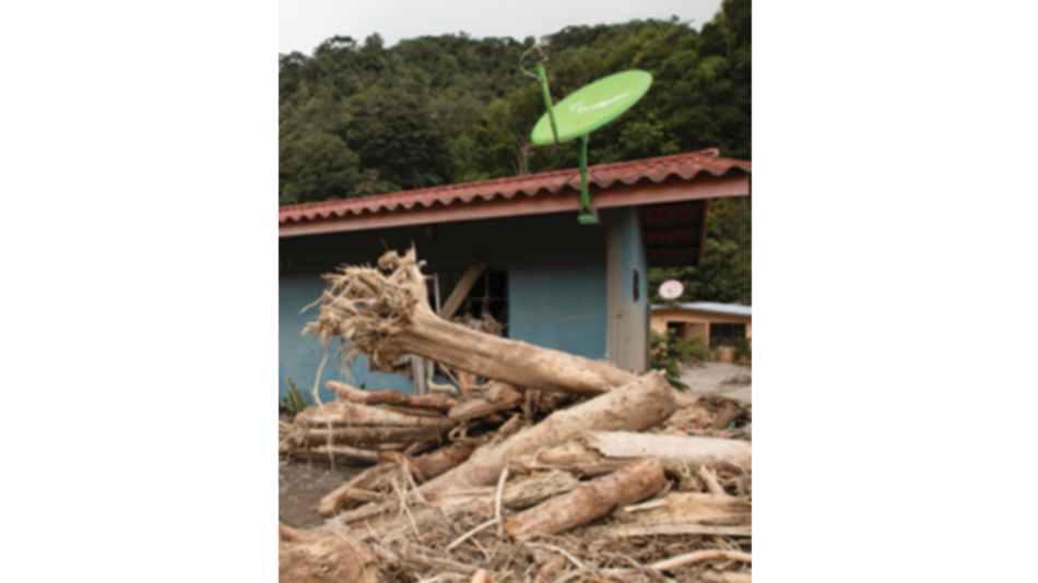 Miviot realiza trámite de compra de terreno para afectados por Eta