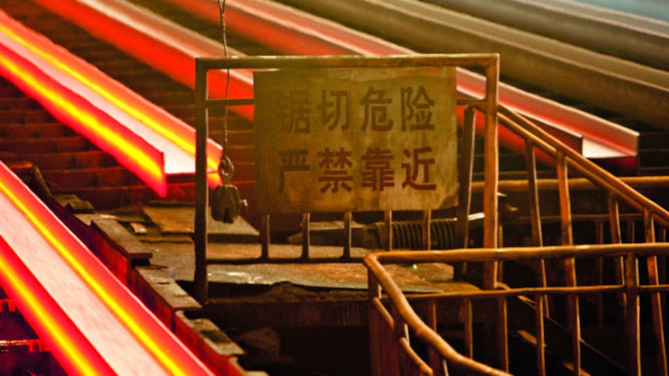 UE fija arancel al acero chino