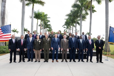 Ministro Frank Ábrego participó en reunión en Miami contra el narcoterrorismo