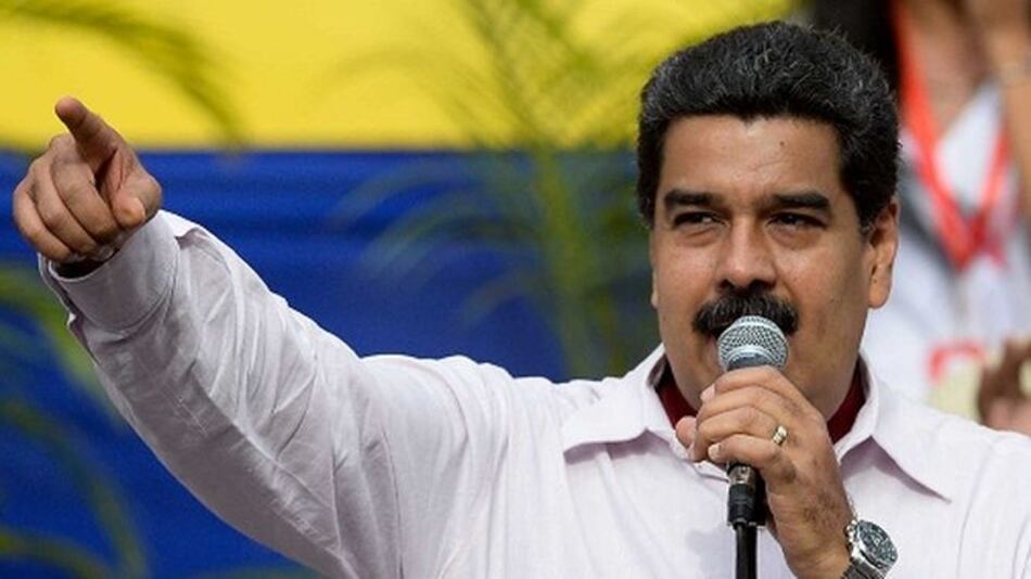 Maduro pide a máxima corte 'juicio público' contra Parlamento opositor