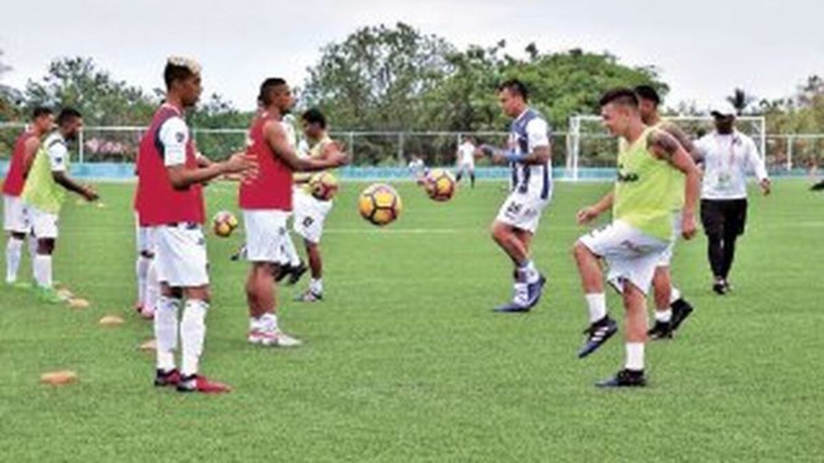 Atlético Veragüense viene entrenando en el Toco Castillo para sus partidos de semifinales contra el Tauro.