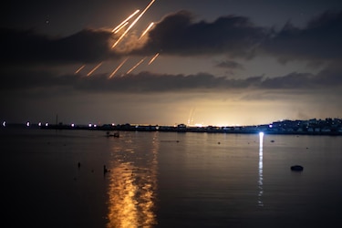 Irán vs. Israel: la guerra que puede vaciar tu tanque... y tu bolsillo