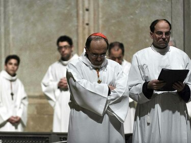 Francia: Allanado el Obispado de Lyon por denuncia de pedofilia
