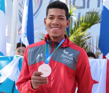Carolena Carstens gana el oro en taekwondo