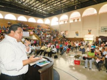 Padres dicen no a proyecto de ley sobre educación sexual
