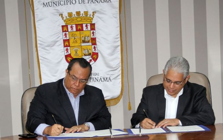 Buhoneros aceptan salir de El Terraplén y firman acuerdo con la Alcaldía