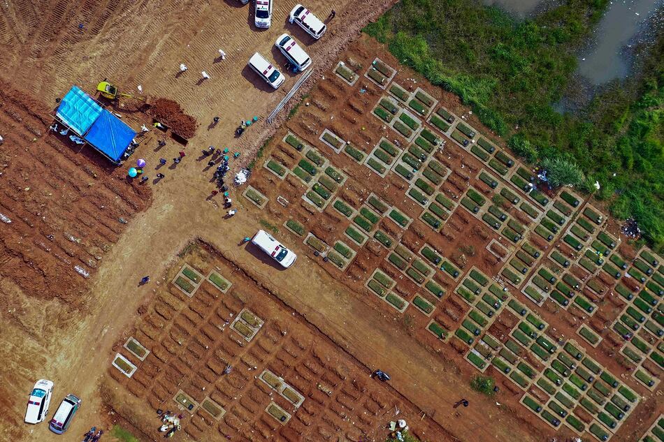 OMS: pandemia de la Covid-19 deja más de cuatro millones de muertos