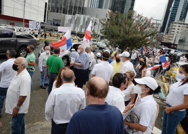 La ciudadanía vigila: cadena humana para pedir reformas transparentes