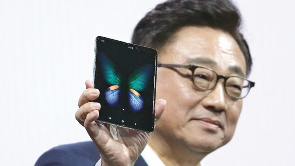 Samsung presenta el Galaxy Fold con pantalla plegable