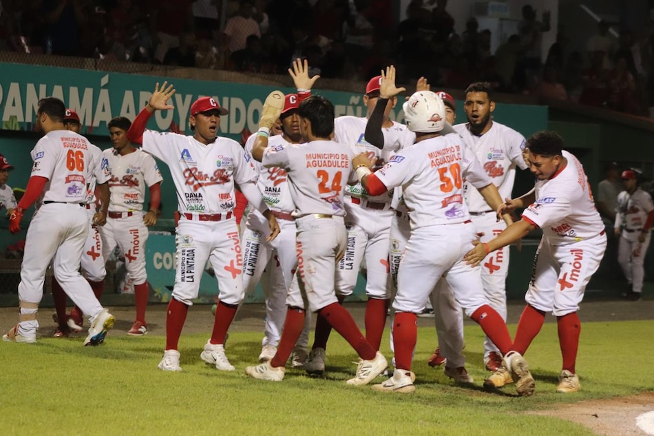 La Leña Roja y los Tortugueros se citan en Changuinola para la gran final