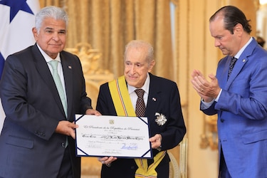 Luis H. Moreno, homenajeado con la Orden Manuel Amador Guerrero en grado de Gran Cruz