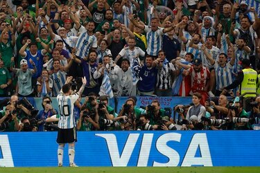 Messi da vida a Argentina y derrota a México