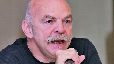 Caparrós opina sobre la internet